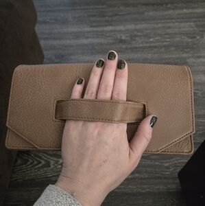 Matt & Nat Tan Clutch